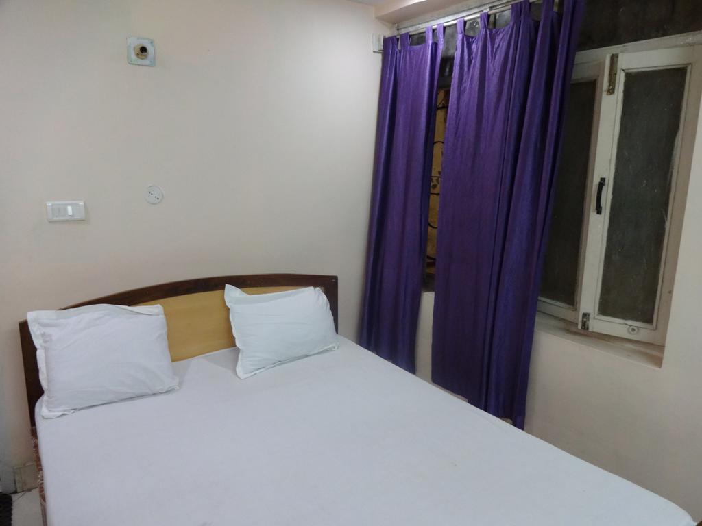 Ajatsatru Hotel Gaya Rum bild